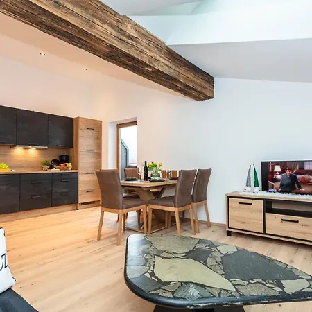 Stoamat Apartment *