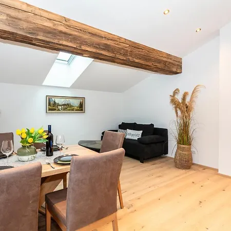 Stoamat Apartment