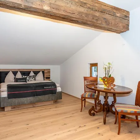 Stoamat Apartment *