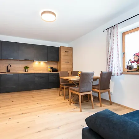 Apartment Stoamat *